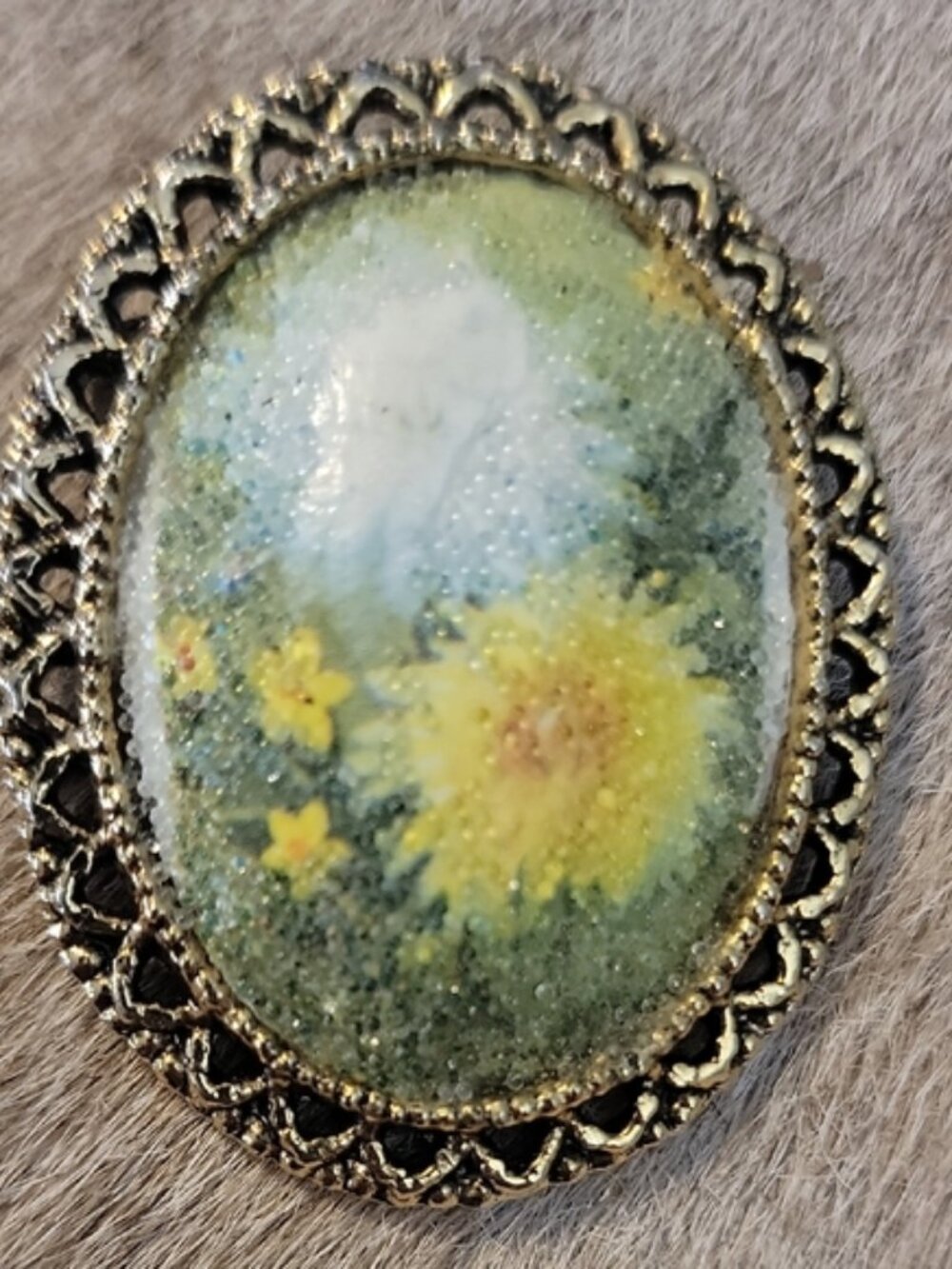 Vtg. Victorian Sugar Glass Brooch  West Germany 1960's